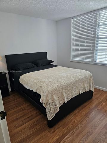 2998 NW 48th Ter 432, Lauderdale Lakes, FL 33313