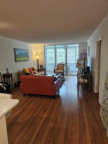 2998 NW 48th Ter 432, Lauderdale Lakes, FL 33313