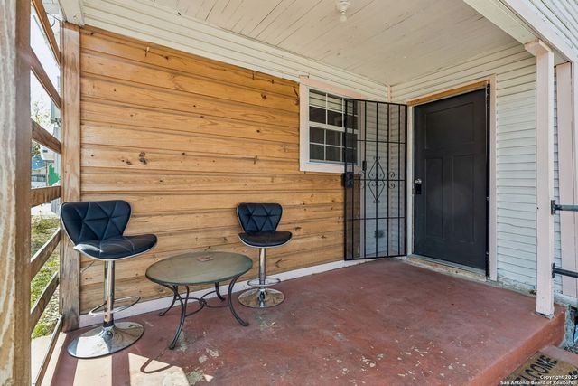 2214 Menchaca, San Antonio, TX 78207