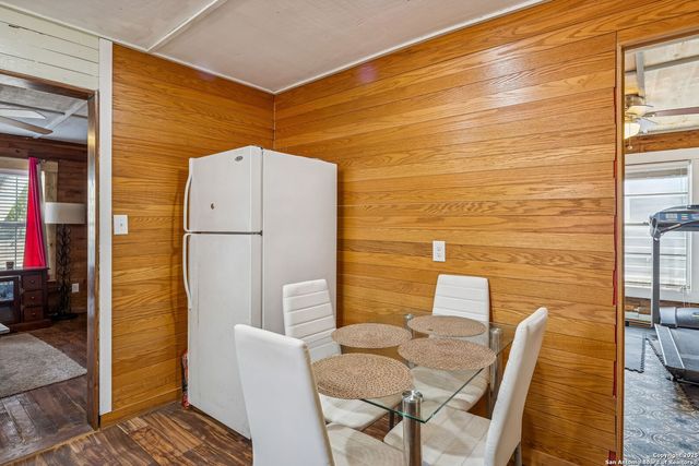 2214 Menchaca, San Antonio, TX 78207