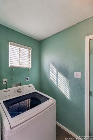 2214 Menchaca, San Antonio, TX 78207