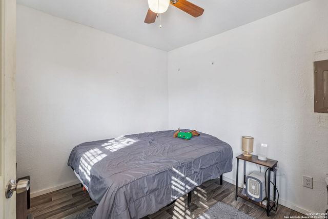 2214 Menchaca, San Antonio, TX 78207