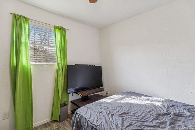 2214 Menchaca, San Antonio, TX 78207