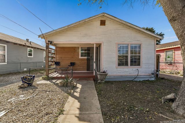 2214 Menchaca, San Antonio, TX 78207