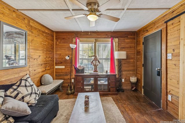 2214 Menchaca, San Antonio, TX 78207