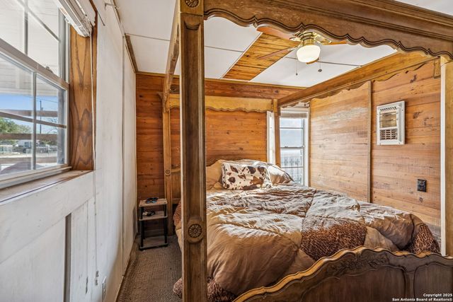 2214 Menchaca, San Antonio, TX 78207