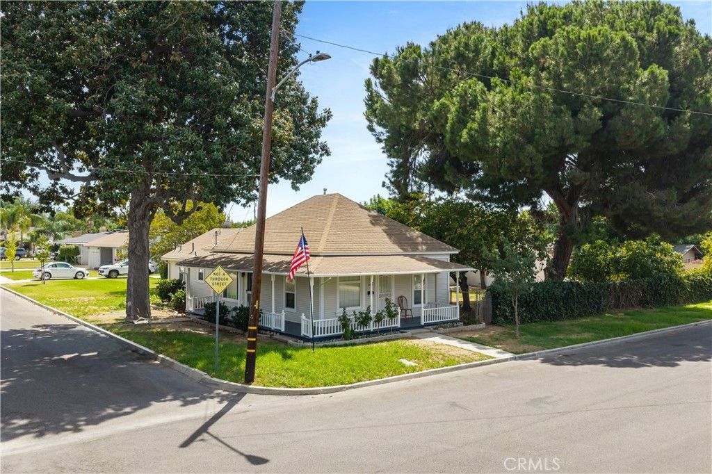 2450 I, La Verne, CA 91750 — exterior