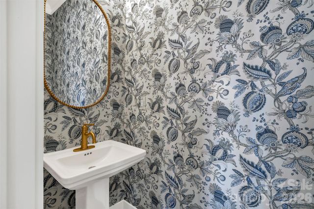 555 Deanne Drive, Rock Hill, SC 29730