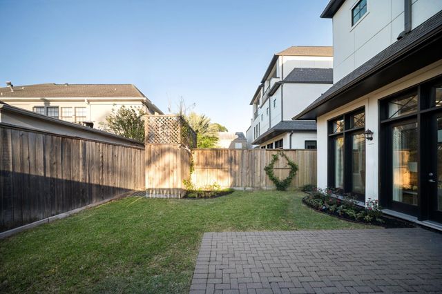 6014 Inwood Drive, Houston, TX 77057