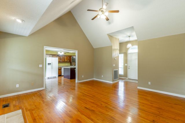 13709 Stormer Road, Soddy Daisy, TN 37379