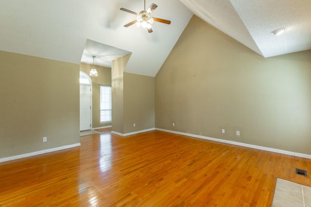 13709 Stormer Road, Soddy Daisy, TN 37379