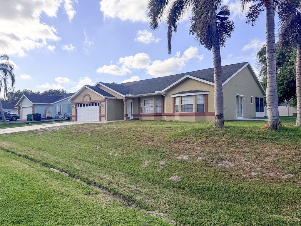 592 SW Lovell Terrace, Port St. Lucie, Port St Lucie, FL 34953
