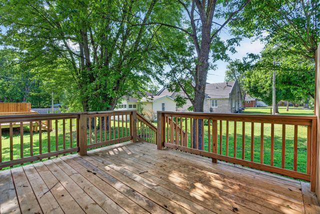 230 Third St, Guthrie, KY 42234