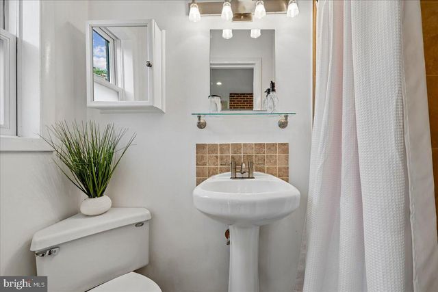 126 E ST SE, Washington, DC 20003