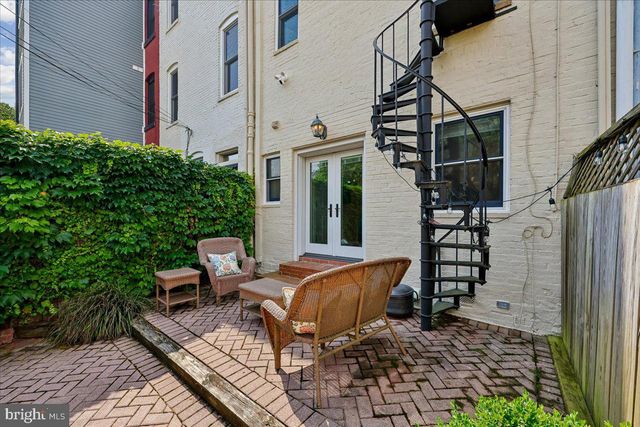 126 E ST SE, Washington, DC 20003