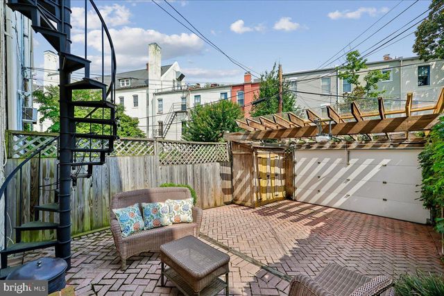 126 E ST SE, Washington, DC 20003