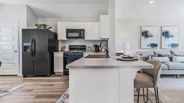 28023 E 118th Place S, Coweta, OK 74429