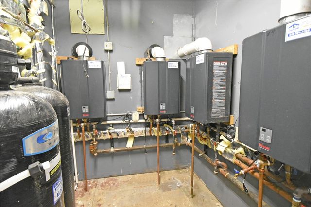 3939 1st Avenue SE, Cedar Rapids, IA 52402