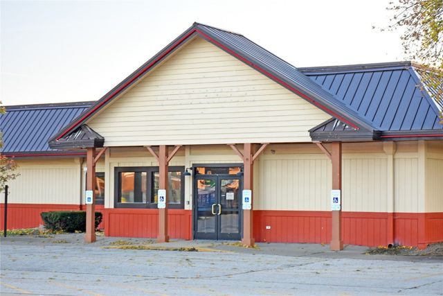 3939 1st Avenue SE, Cedar Rapids, IA 52402