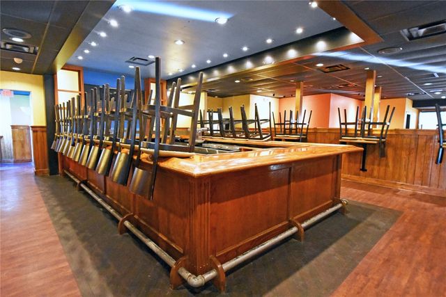 3939 1st Avenue SE, Cedar Rapids, IA 52402