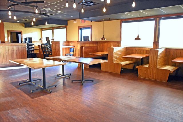 3939 1st Avenue SE, Cedar Rapids, IA 52402