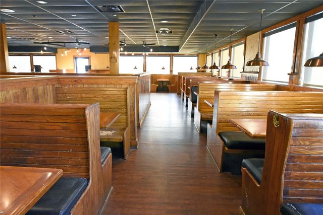 3939 1st Avenue SE, Cedar Rapids, IA 52402