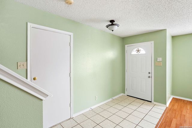 5011 KENTON TRCE, San Antonio, TX 78240