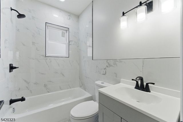 21 Overpeck Ave, Ridgefield Park Village, NJ 07660