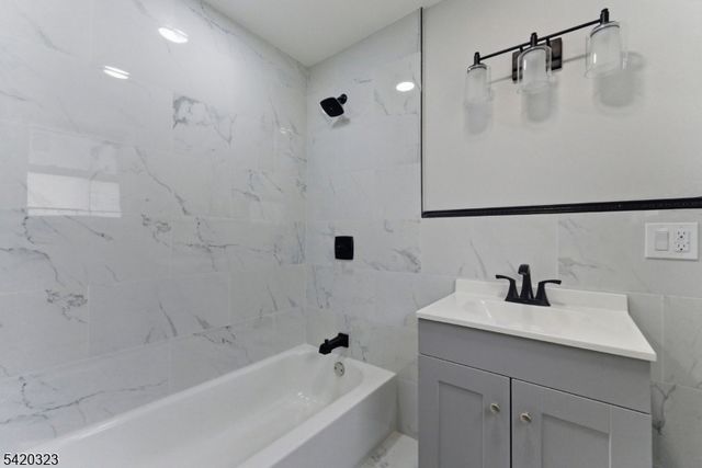 21 Overpeck Ave, Ridgefield Park Village, NJ 07660