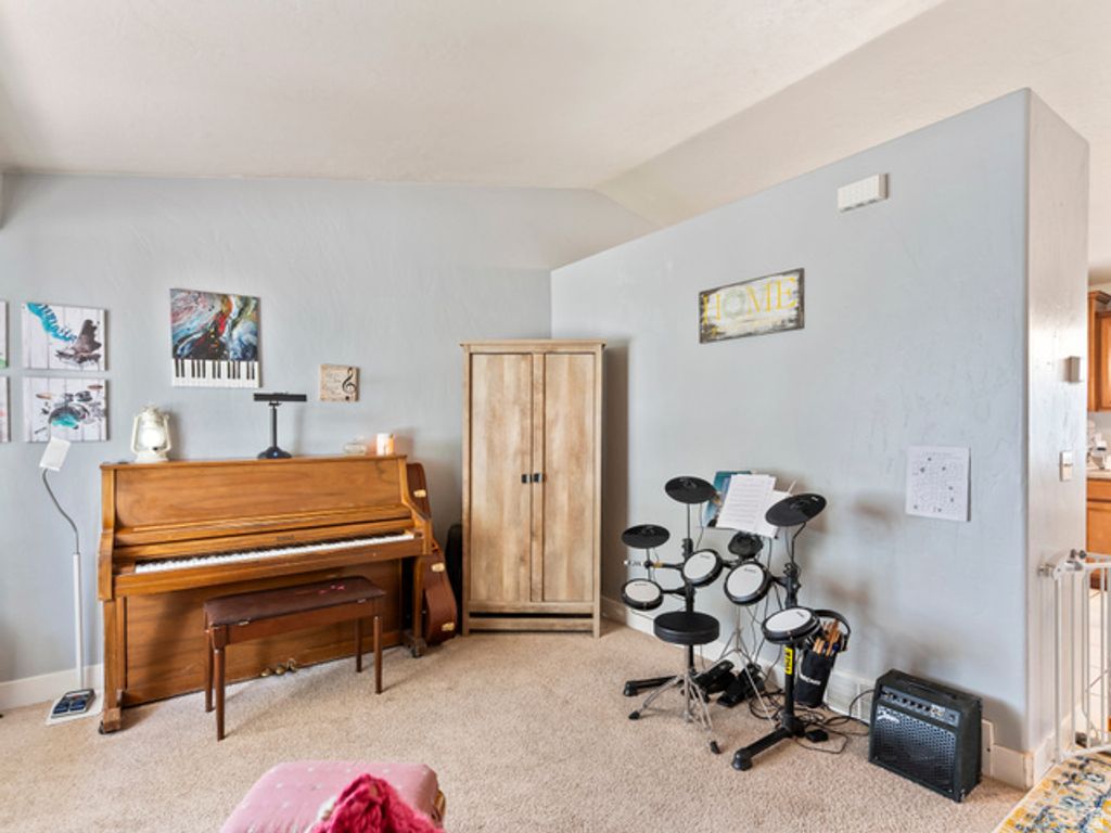 684 N 410 W, Tooele, UT 84074 — photo 5