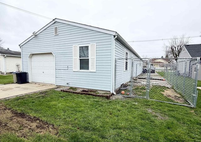 951 W BARNER Street, Frankfort, IN 46041