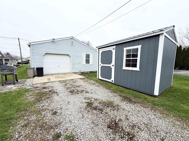 951 W BARNER Street, Frankfort, IN 46041