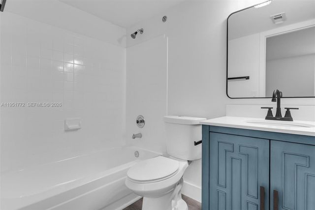 8811 SW 130th Pl 204, Miami, FL 33186