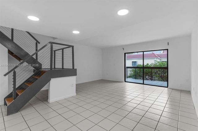 8811 SW 130th Pl 204, Miami, FL 33186