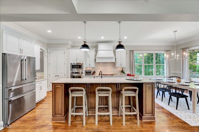 121 Synandra Lane, Holly Springs, NC 27540