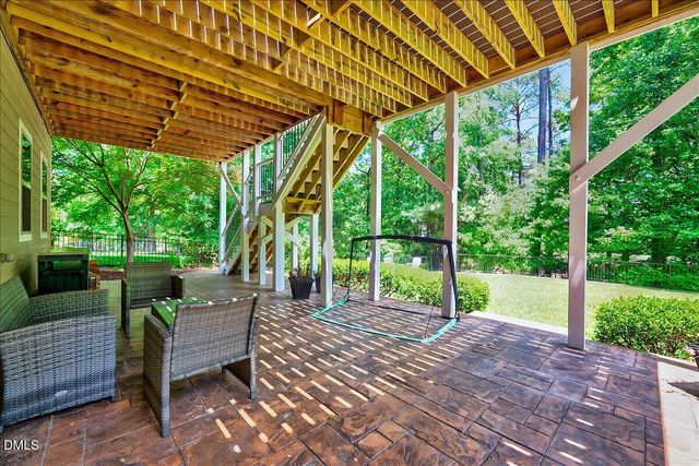121 Synandra Lane, Holly Springs, NC 27540