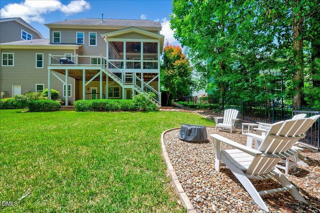 121 Synandra Lane, Holly Springs, NC 27540