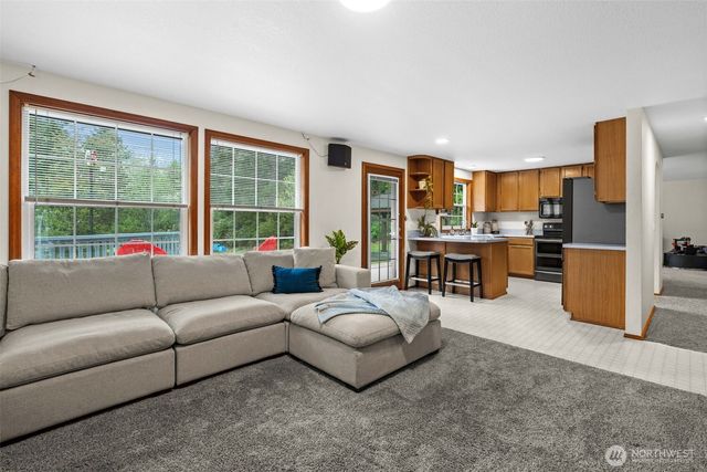 6620 N Van Decar Road SE, Port Orchard, WA 98367