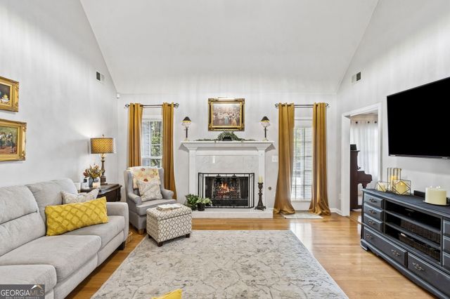 514 Bradford Park Ct, Loganville, GA 30052