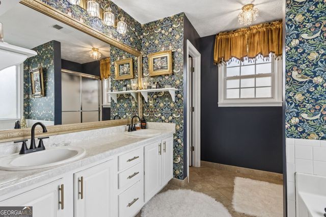 514 Bradford Park Ct, Loganville, GA 30052