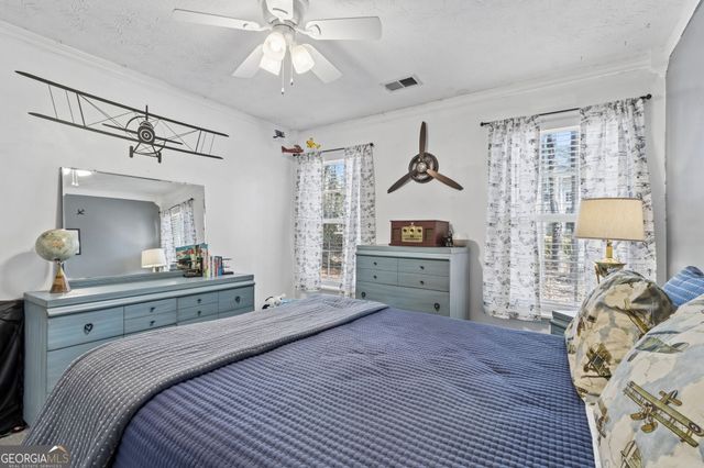 514 Bradford Park Ct, Loganville, GA 30052