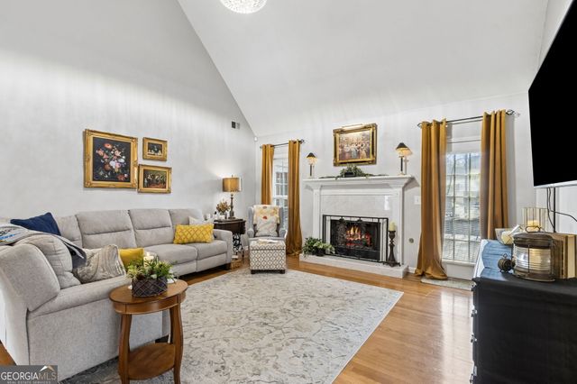 514 Bradford Park Ct, Loganville, GA 30052