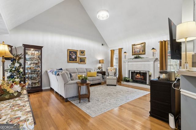 514 Bradford Park Ct, Loganville, GA 30052