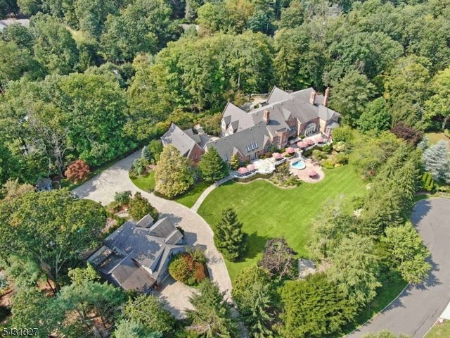 1055 High Mountain Rd, Franklin Lakes Boro, NJ 07417