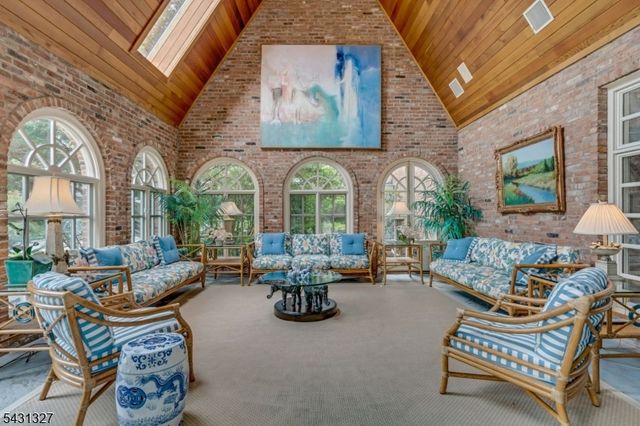 1055 High Mountain Rd, Franklin Lakes Boro, NJ 07417