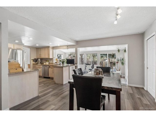 2711 S Oakland Cir E, Aurora, CO 80014