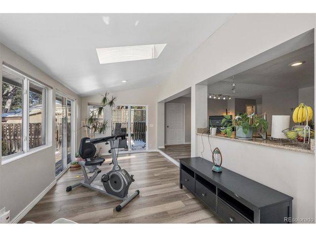 2711 S Oakland Cir E, Aurora, CO 80014