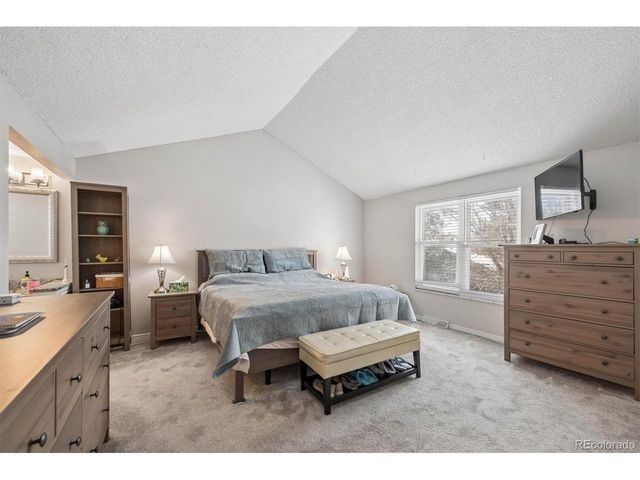 2711 S Oakland Cir E, Aurora, CO 80014