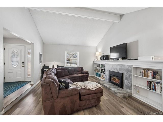 2711 S Oakland Cir E, Aurora, CO 80014