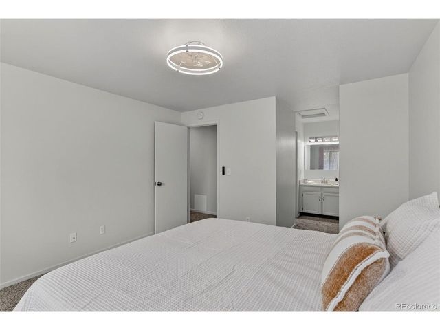 2800 Kalmia Ave A325, Boulder, CO 80301